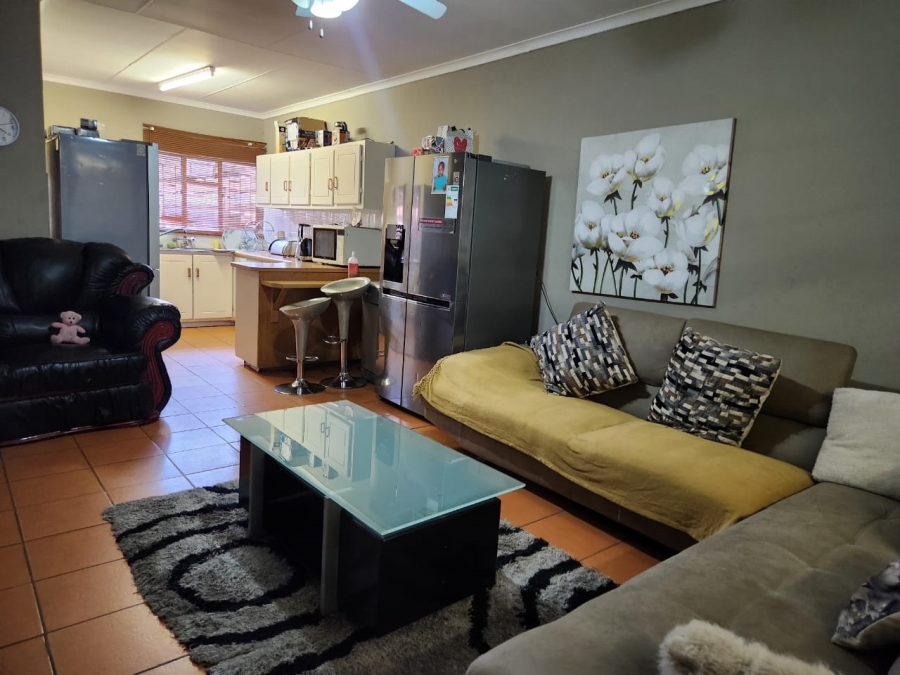 2 Bedroom Property for Sale in Rustenburg Central North West
